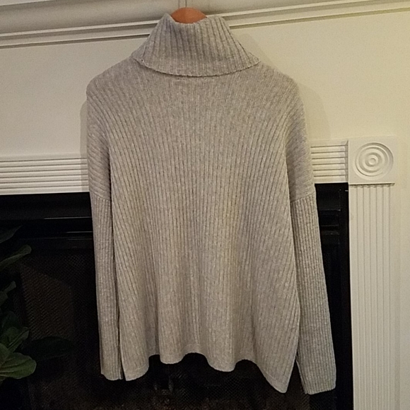 Simply Vera Vera Wang Sweater/NWOT - Picture 5 of 7